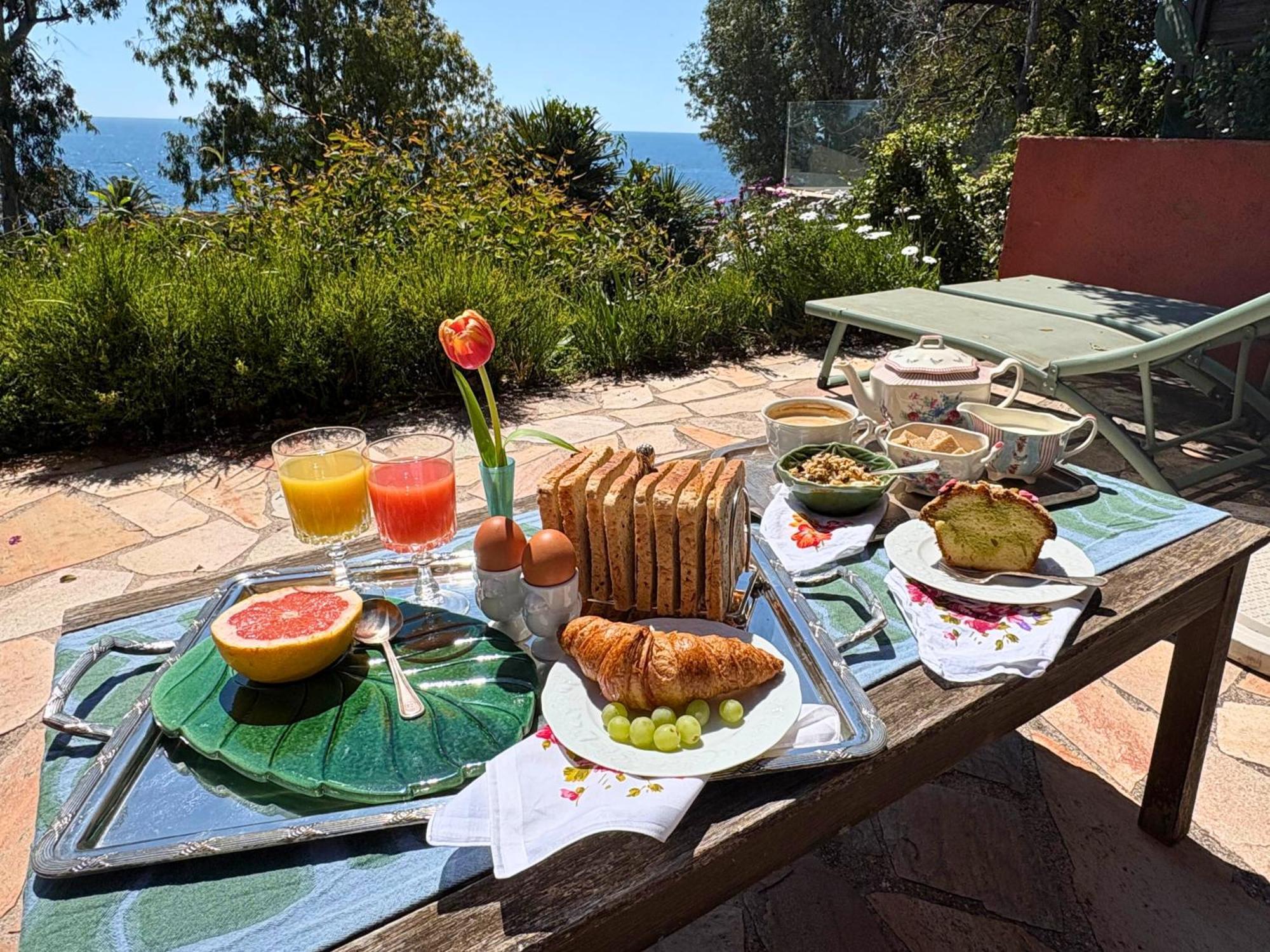Santa Margarita Bed & Breakfast Saint-Raphaël Exterior foto